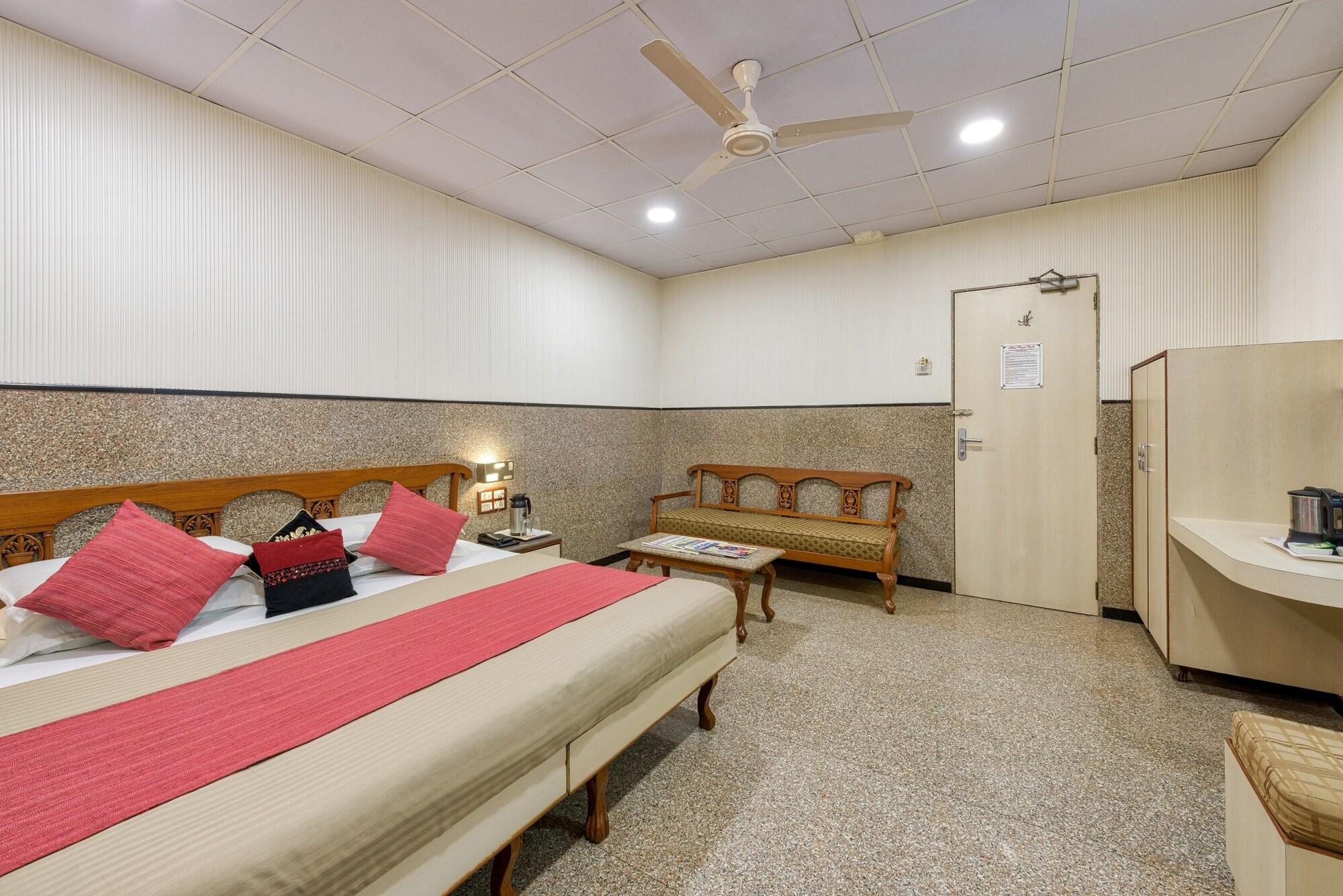 Hotel Royal Castle Mumbai Exterior photo