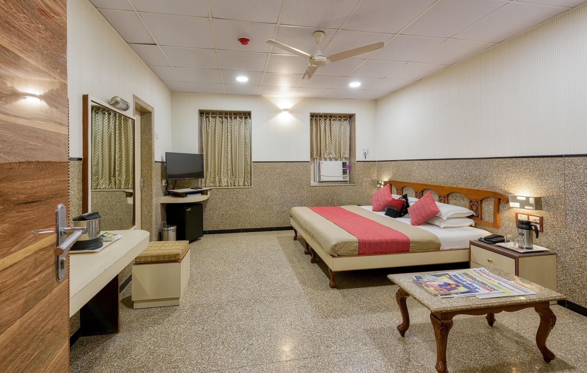 Hotel Royal Castle Mumbai Exterior photo